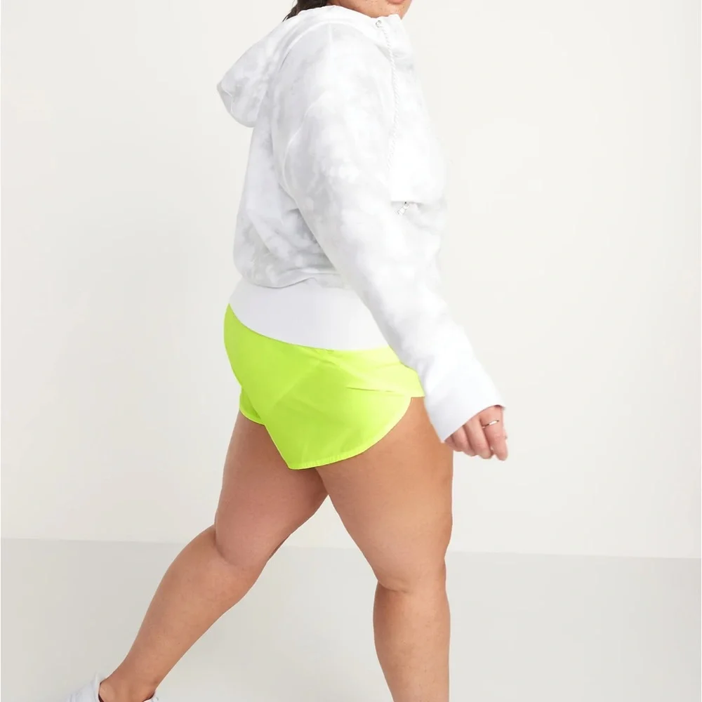 OLD NAVY Mid-Rise Dolphin-Hem Run 3” Inseam Shorts‎